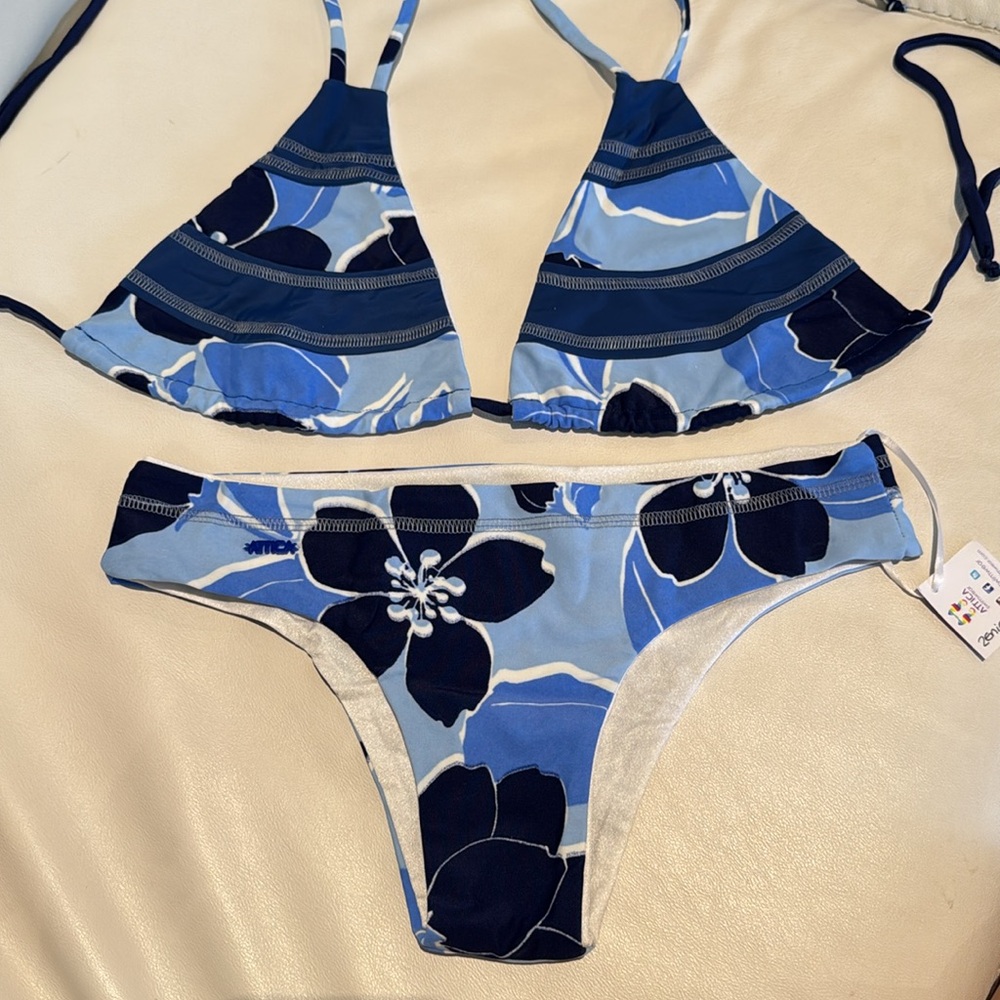 Women size Medium Blue navy and white Bikini top and bottom set swimwear swim